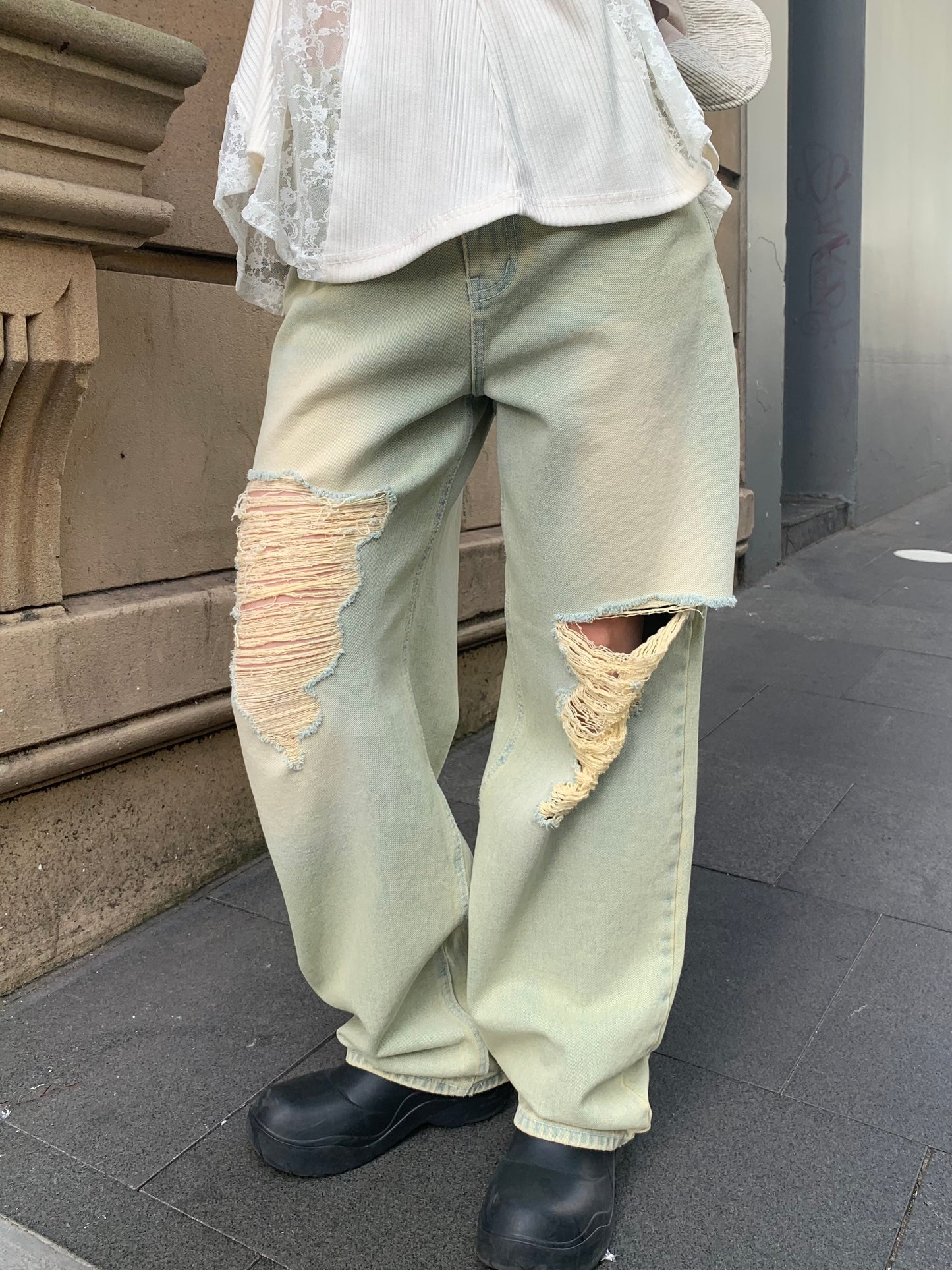 3630 Yellow ripped wide jeans