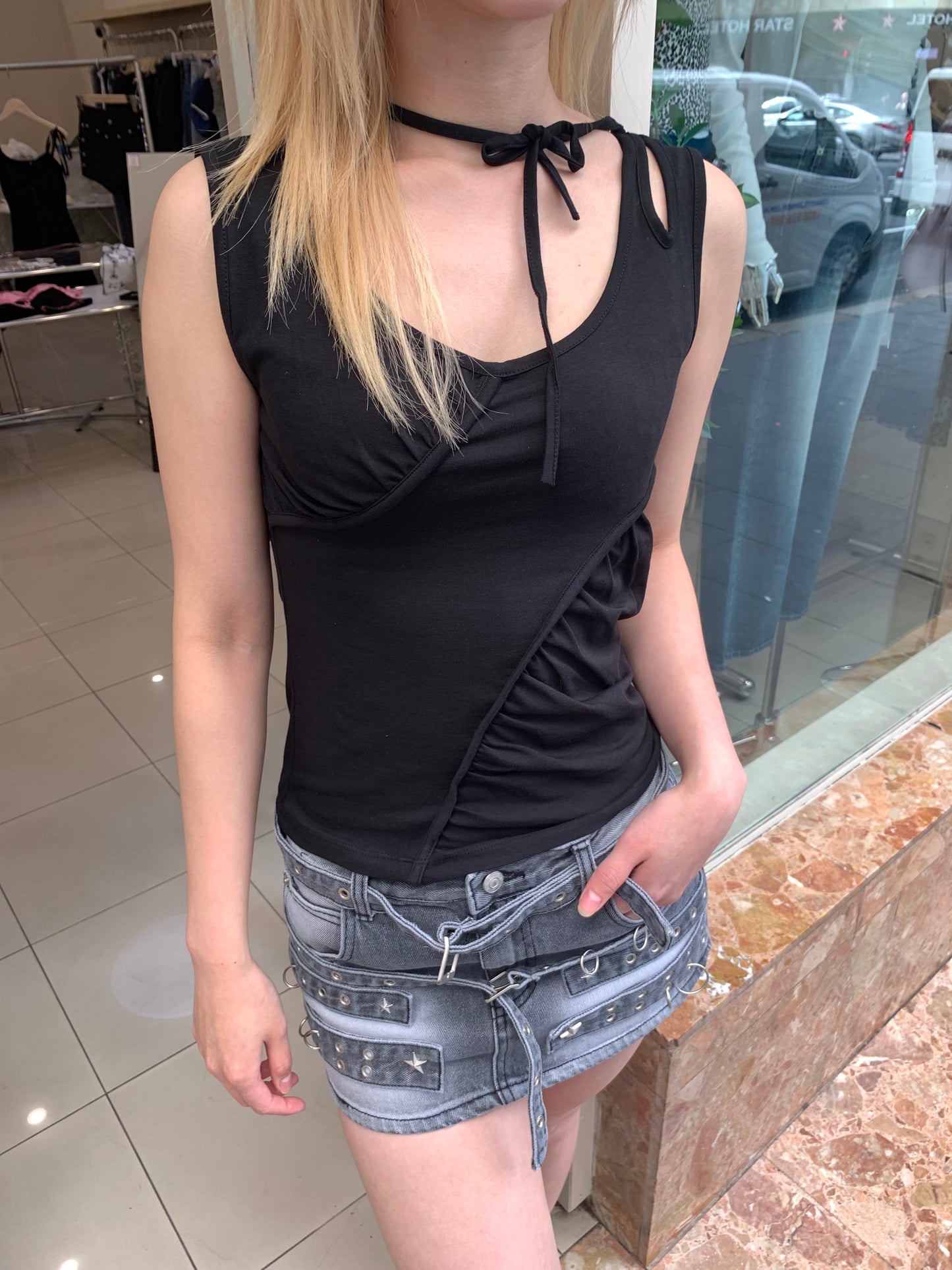Shirring sleeveless top
