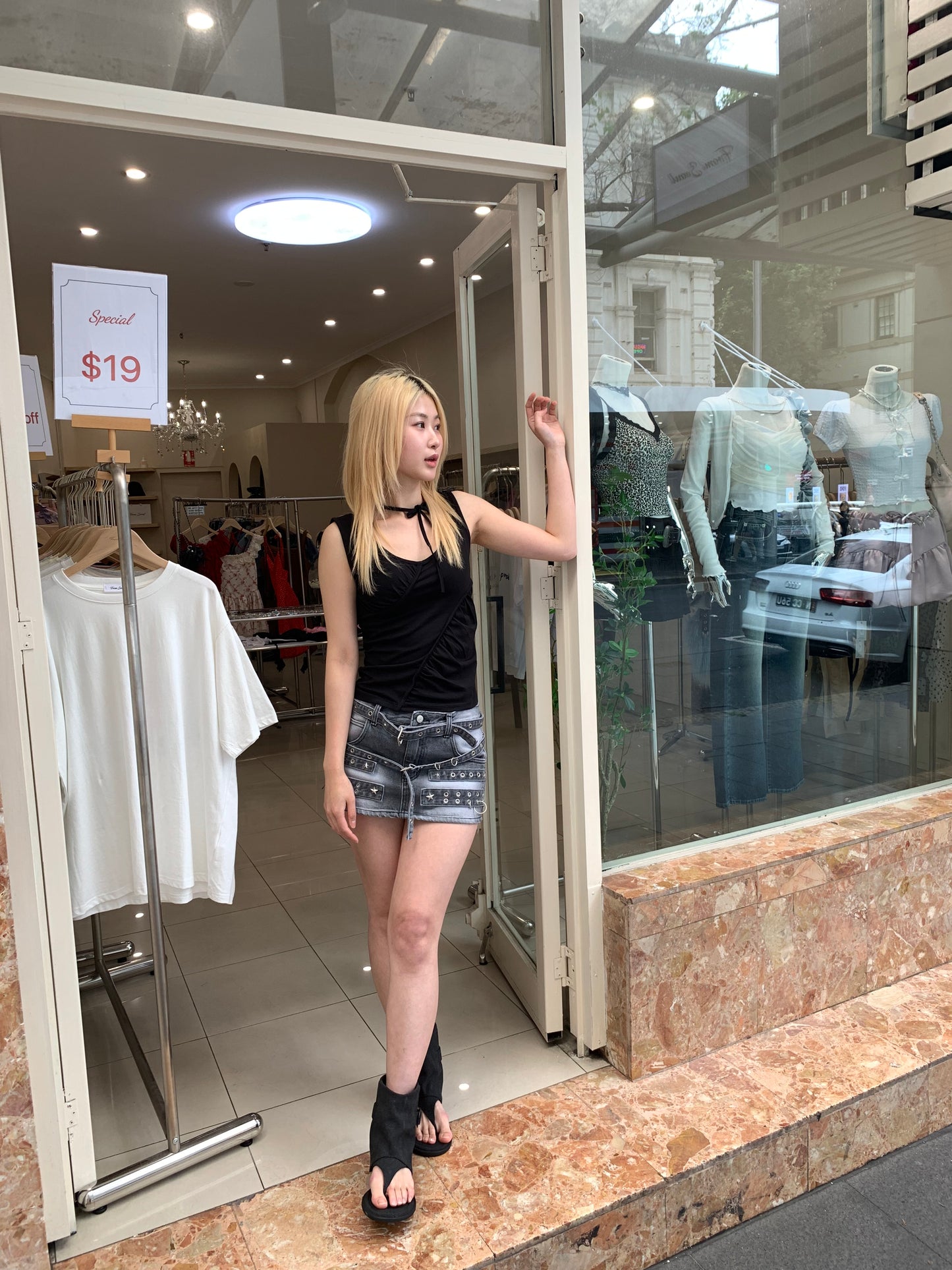 Shirring sleeveless top