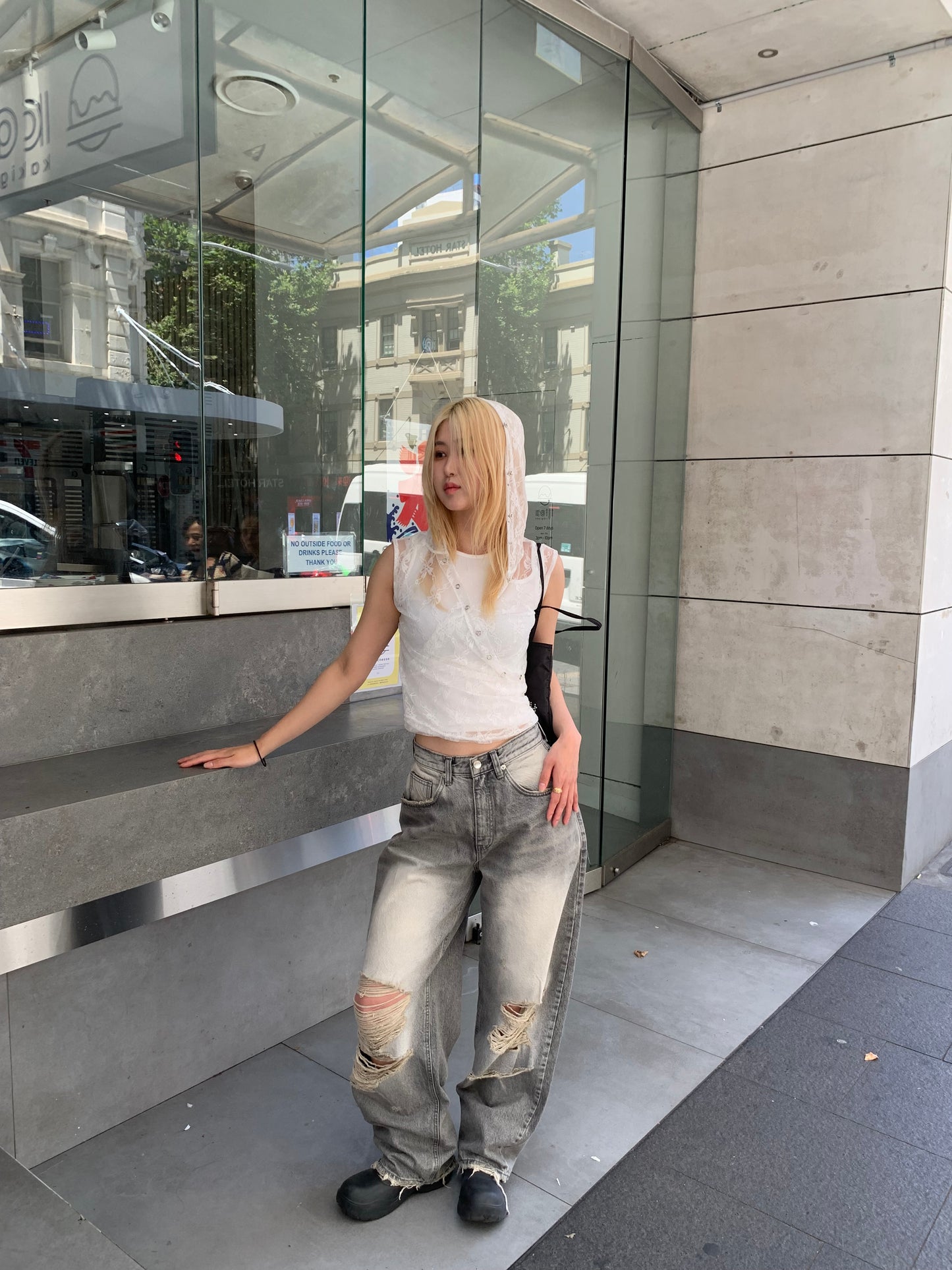 Light gray ripped jeans