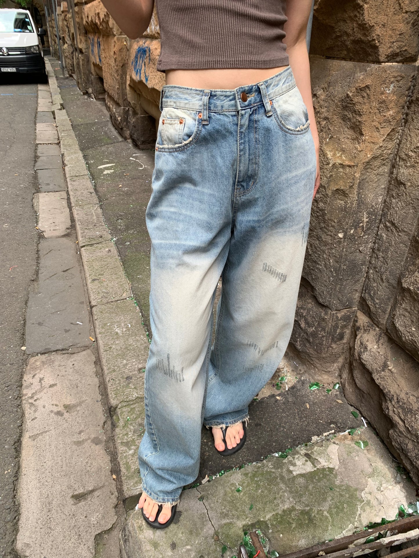 Scratch wide jeans