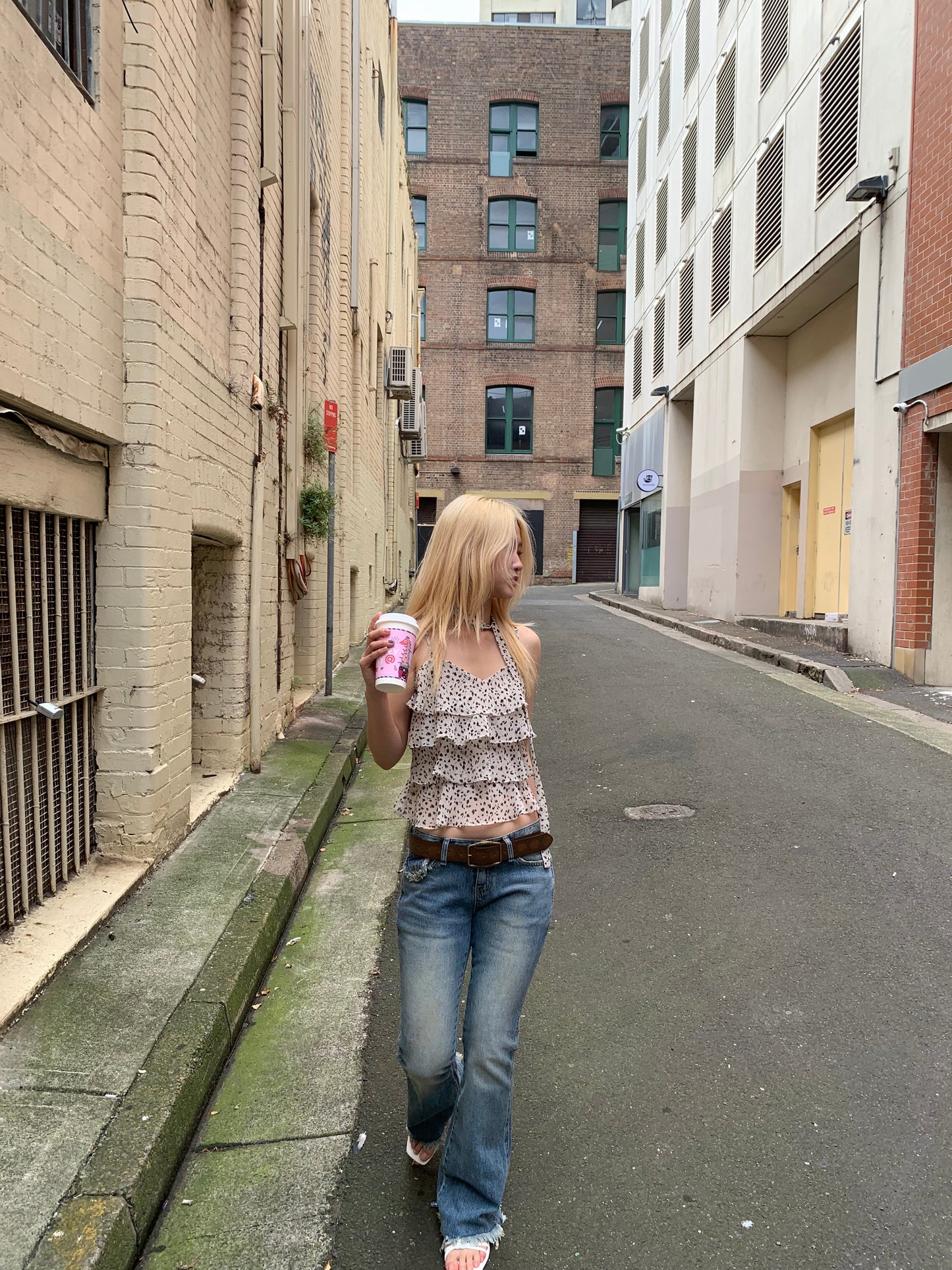 Back pocket low-waist jeans