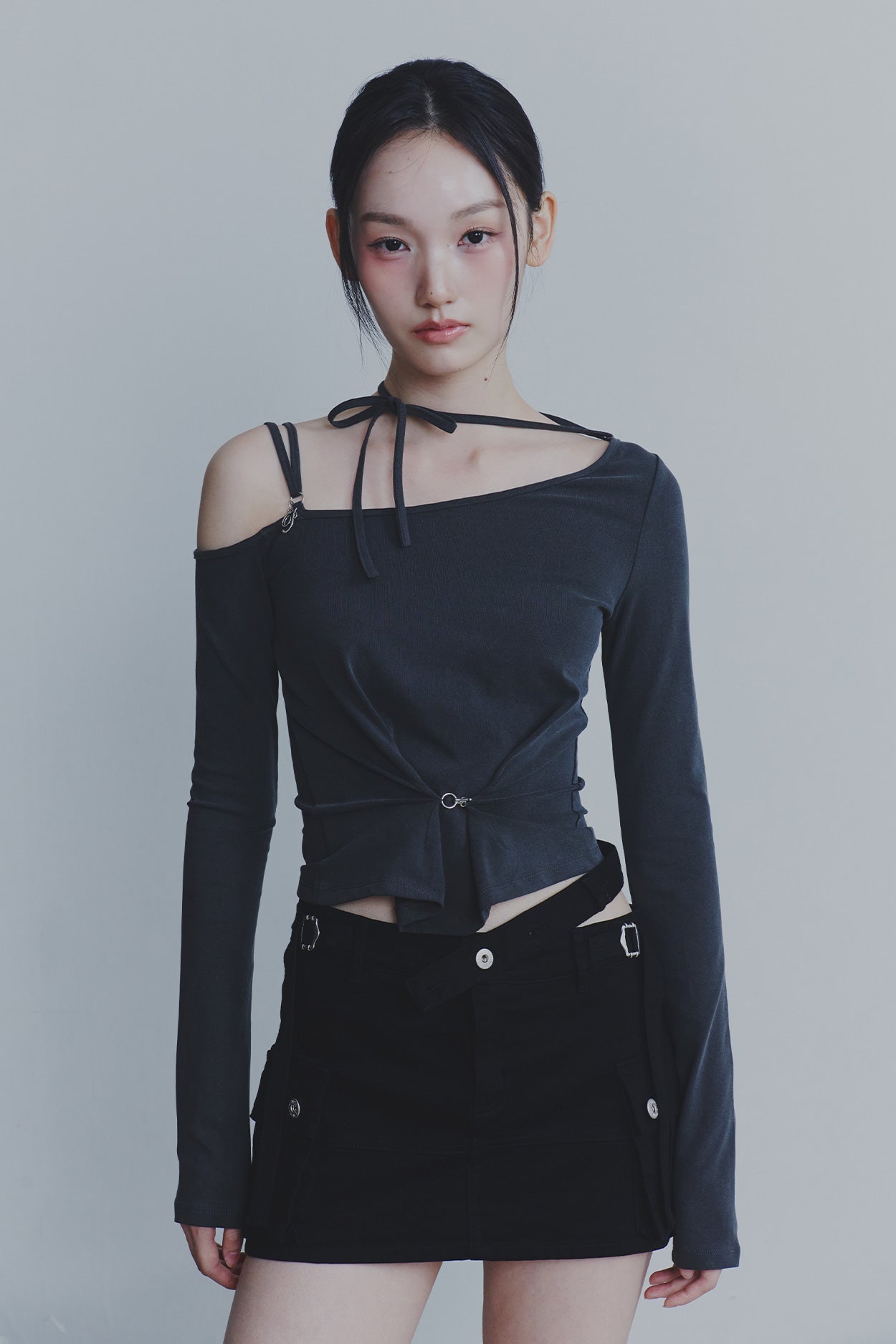 PAINORPLEASURE ROBY HOOK LONG SLEEVE CHARCOAL