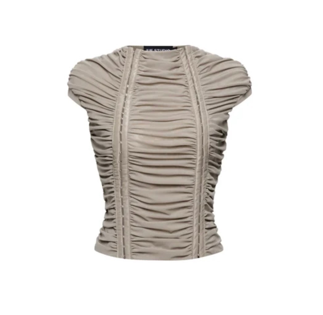 IUE STUDIO RUCHE WAVY TOP