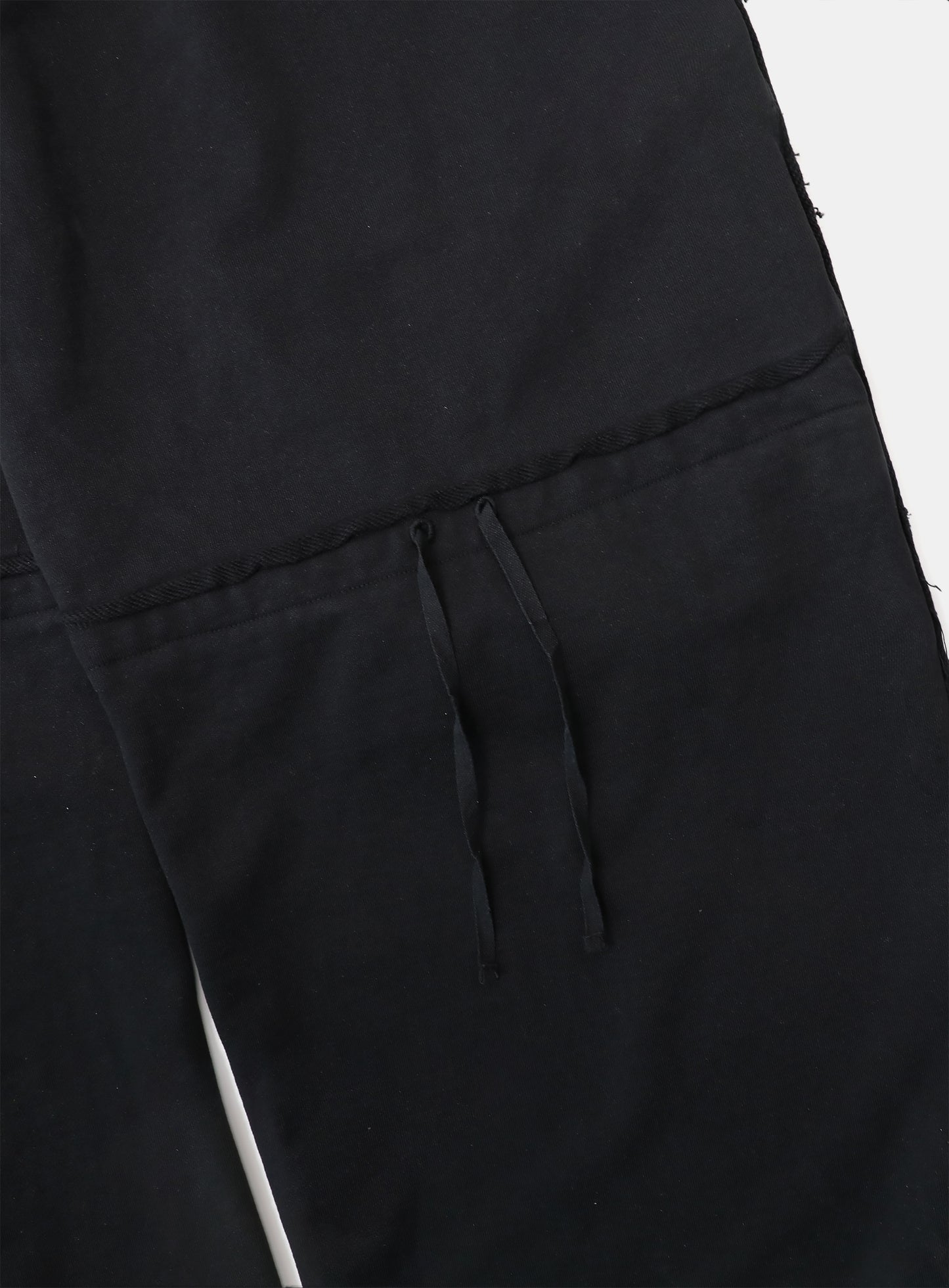 Low Edge Convex Jogger - Black