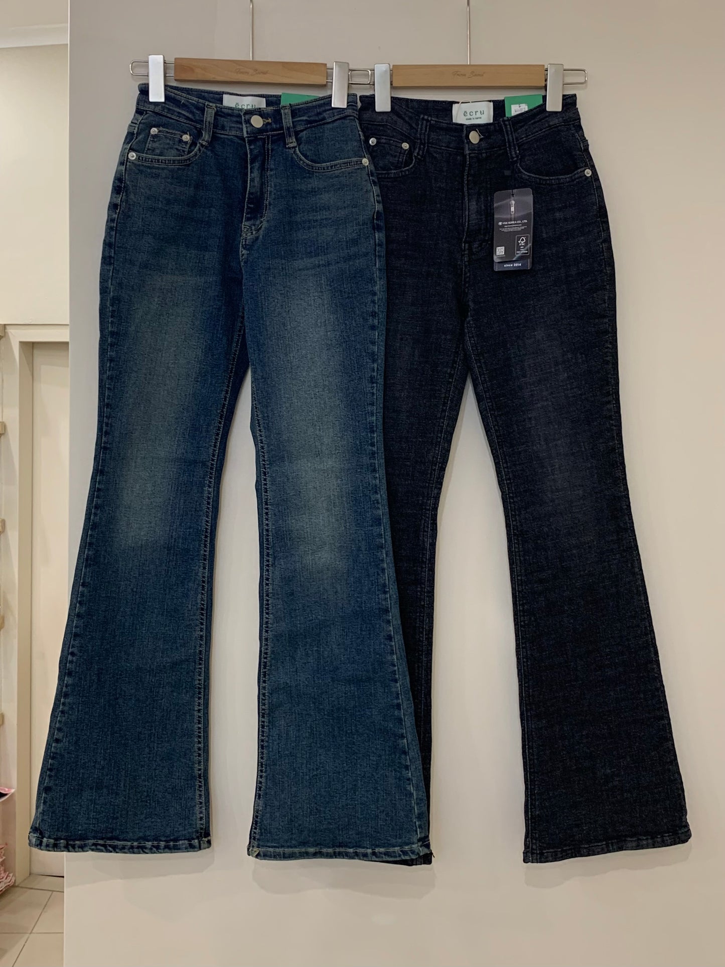 Butt-lifting bootcut jeans