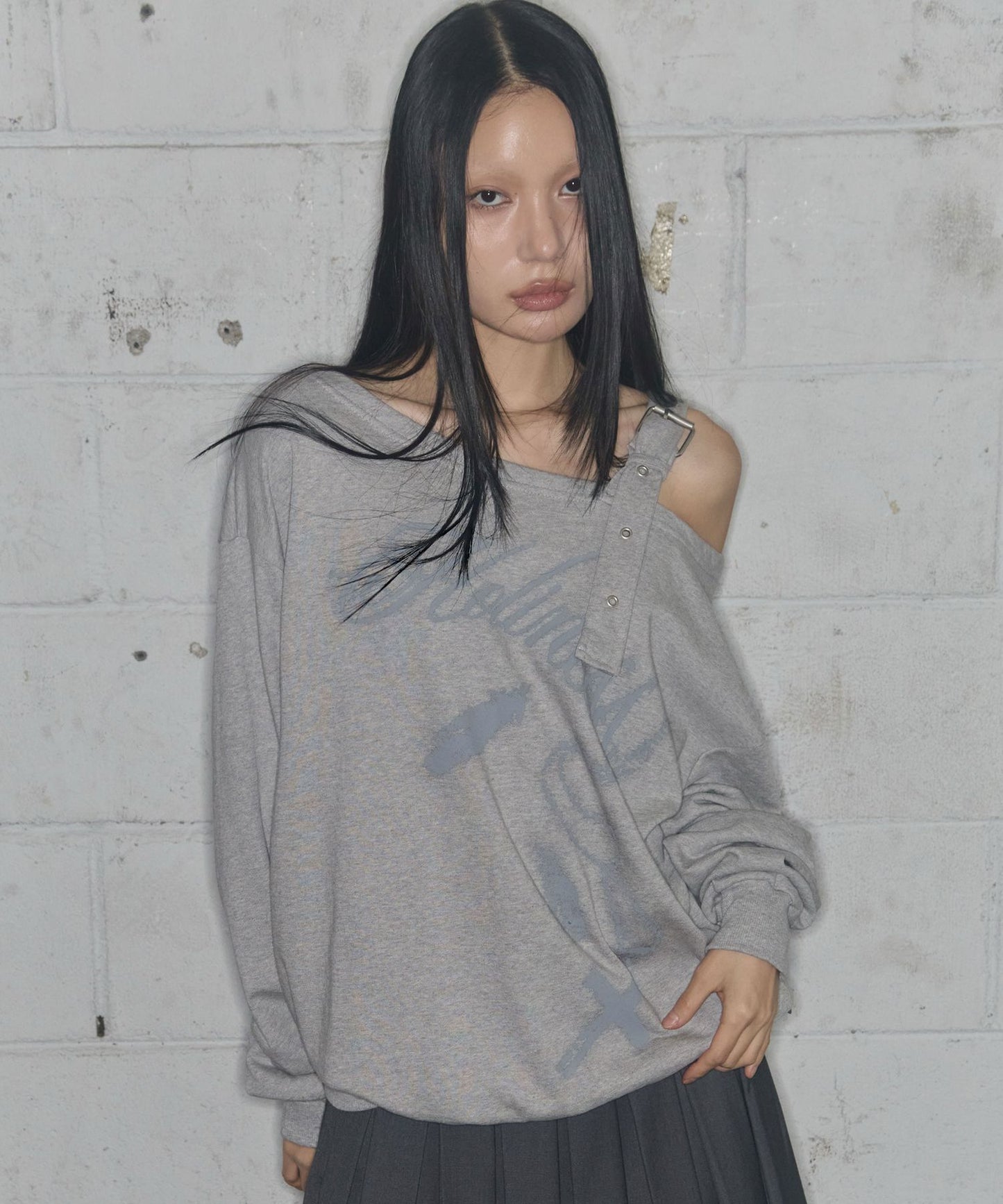 FANCYCLUB ONE SHOULDER BUCKLE SWEATSHIRT MELANGE GREY