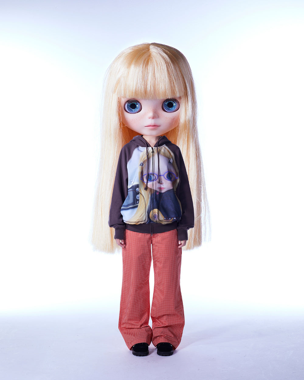 COYSEIO X BLYTHE GRAPHIC ZIP-UP HOODIE BROWN