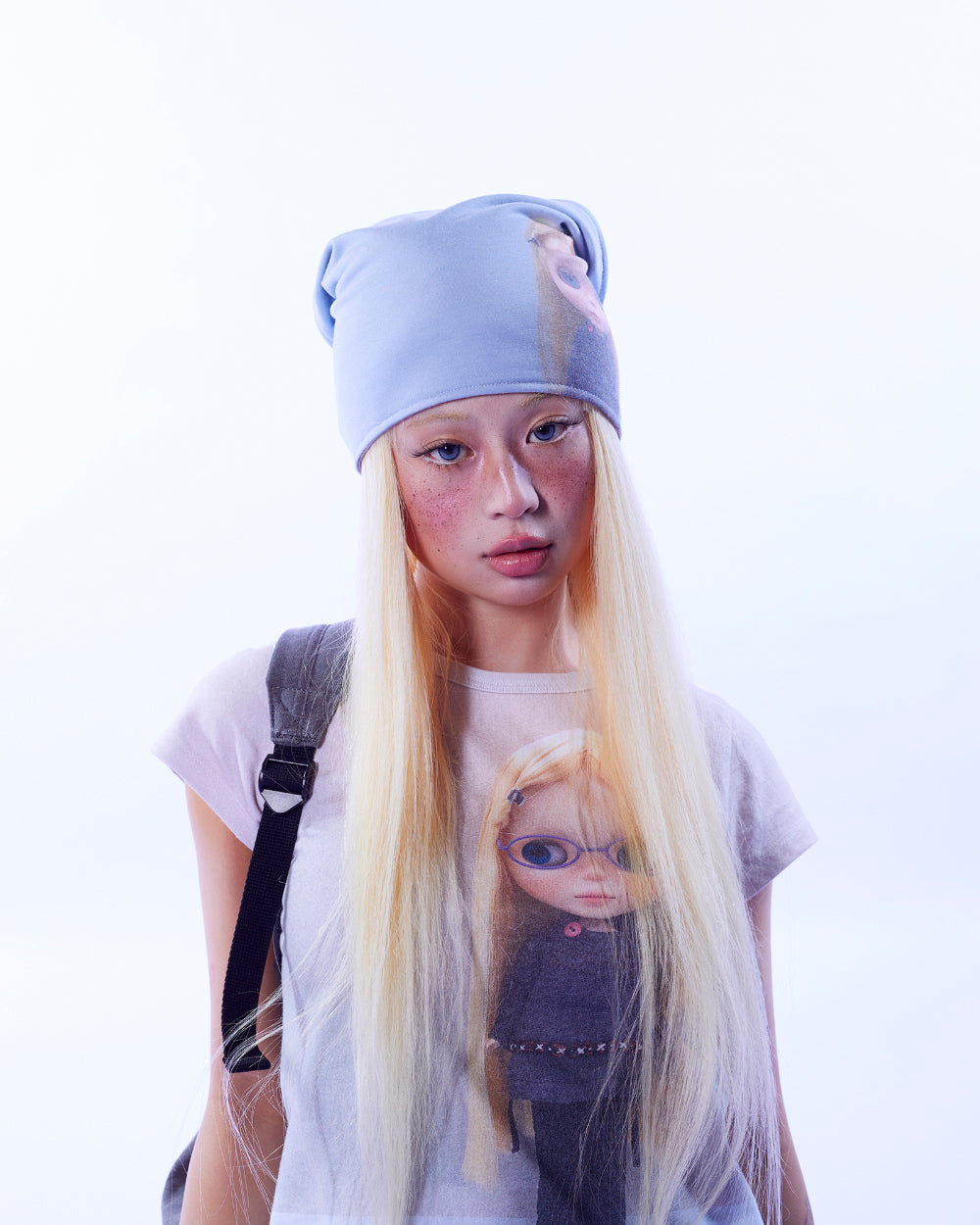 COYSEIO X BLYTHE GRAPHIC T-SHIRT LIGHT BLUE