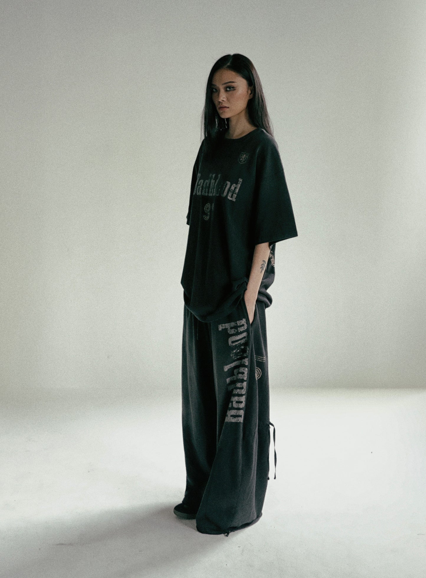 Sun Faded 2 1/2 T-Shirt Black