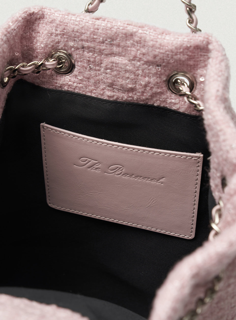 THEBARNNET TWEED DRAWSTRING CHAIN BACKPACK PINK