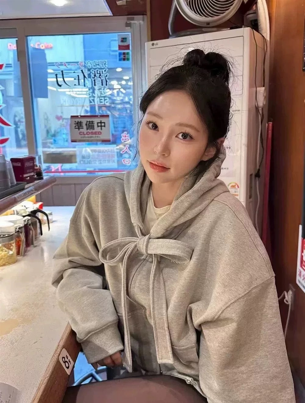 VESTIRYA Ribbon Tie Oversized Hoodie