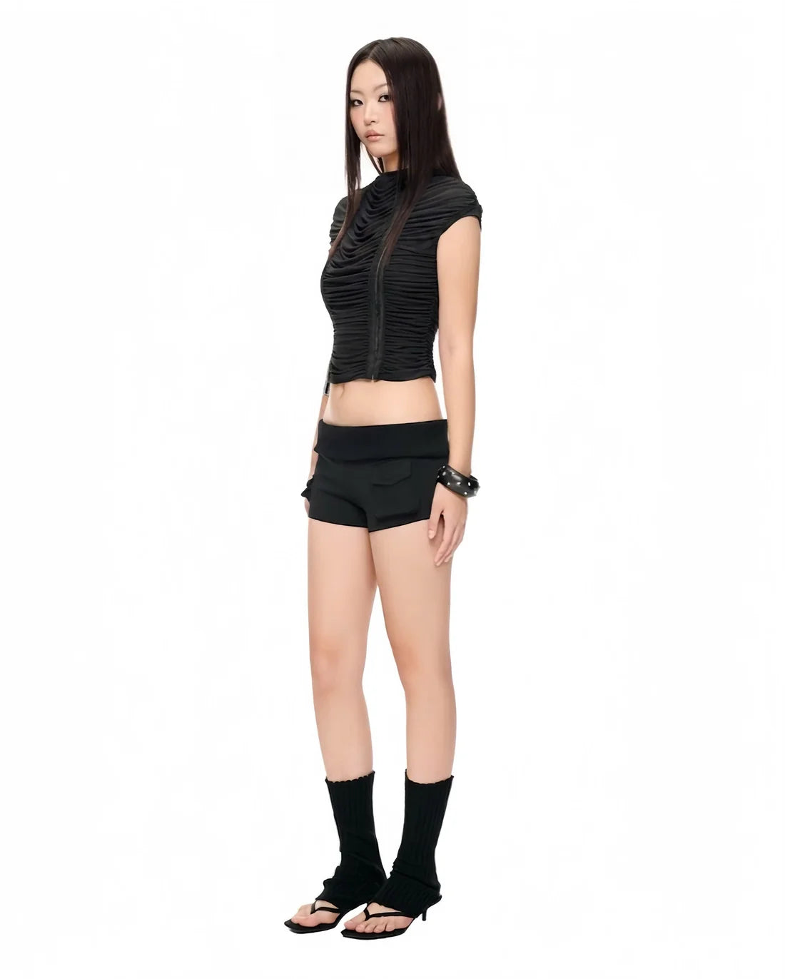 IUE STUDIO BLACK RUCHE WAVY TOP