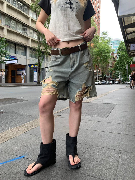 Vintage ripped bermuda jeans
