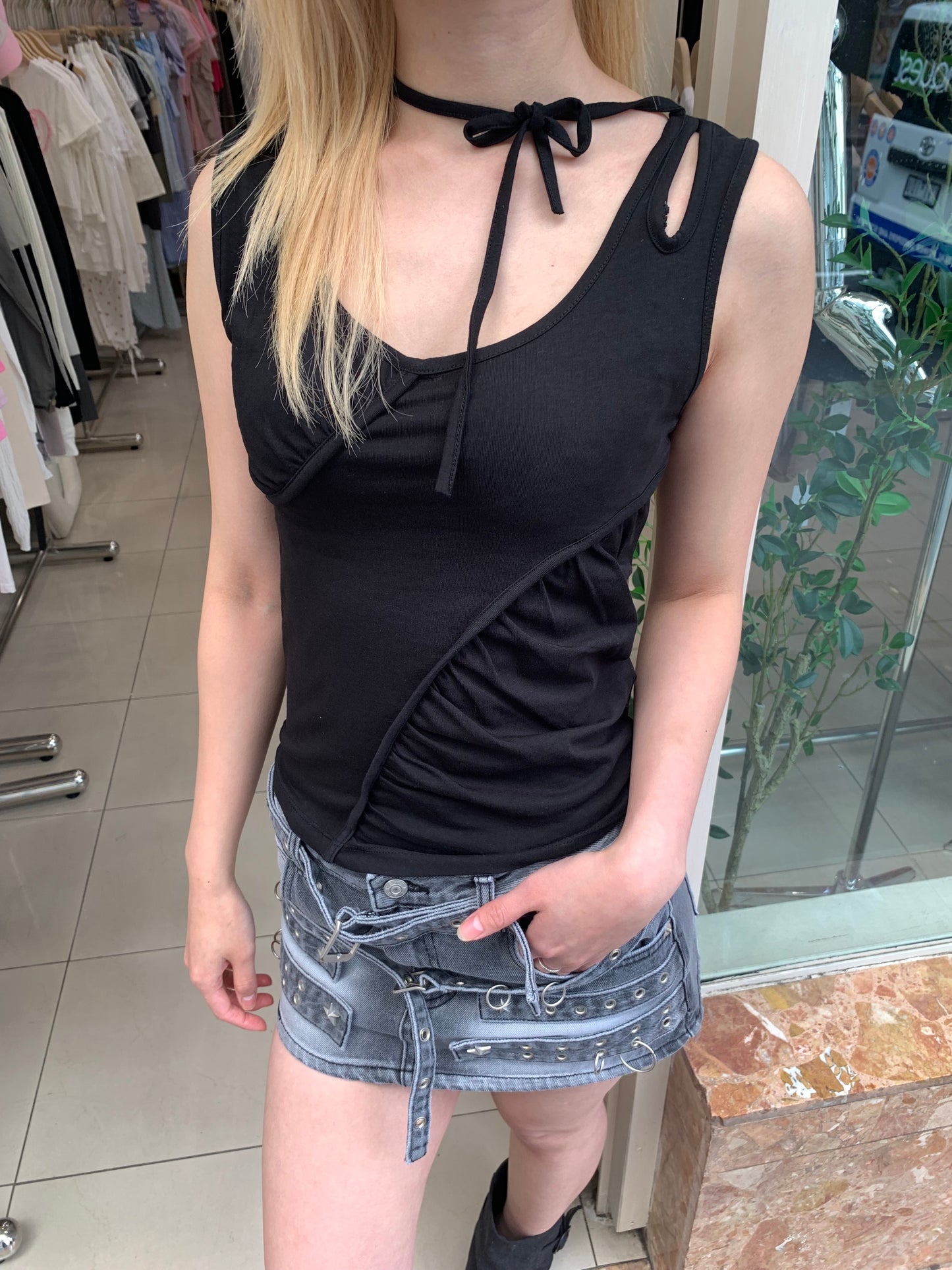 Shirring sleeveless top
