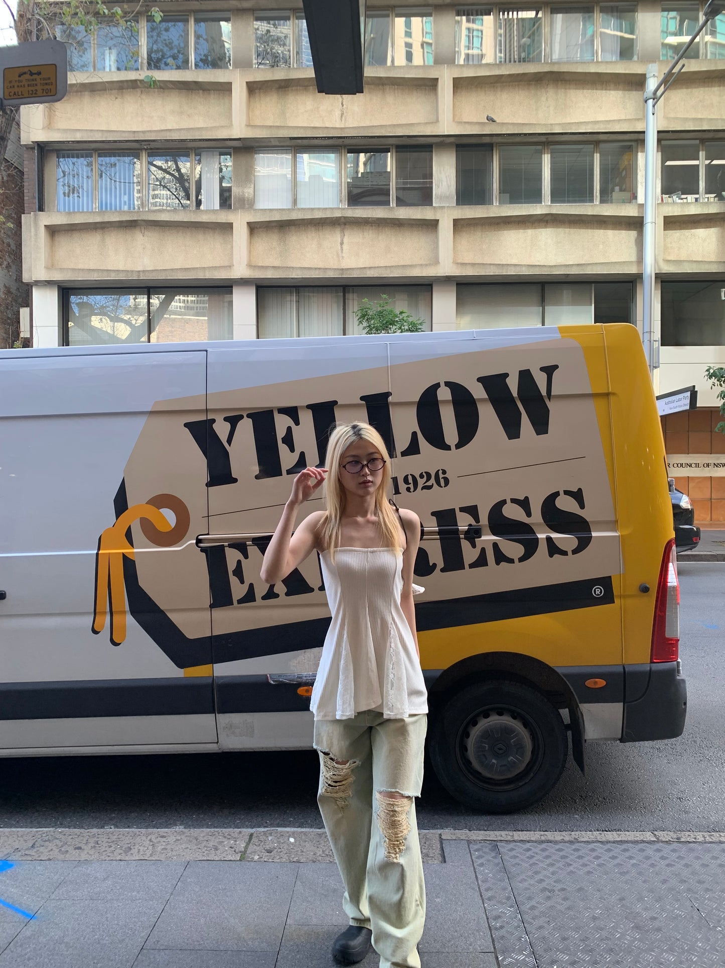 3630 Yellow ripped wide jeans