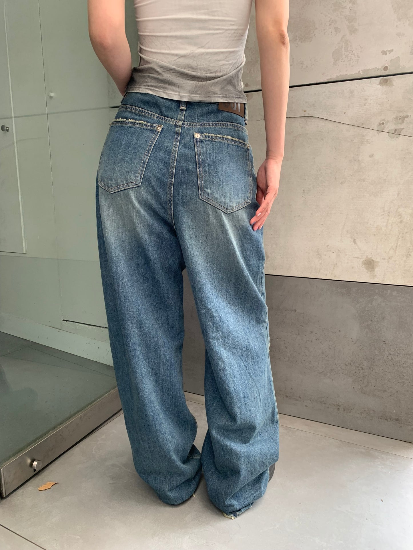 Vintage blue ripped jeans