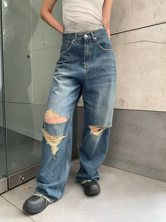 Vintage blue ripped jeans